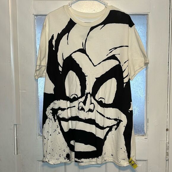Disney Villains X Heidi Klum Women’s Black and White Ursula TShirt Size XL - Picture 1 of 5